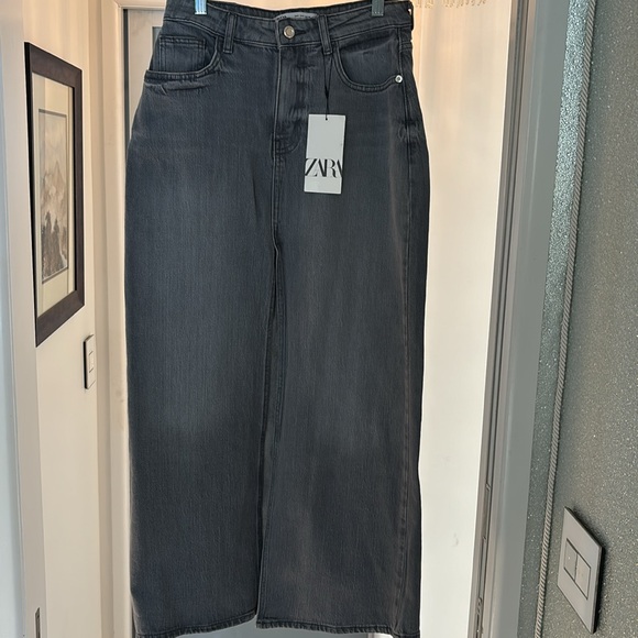 Zara NWT soft long jean skirt with slit - Picture 2 of 7